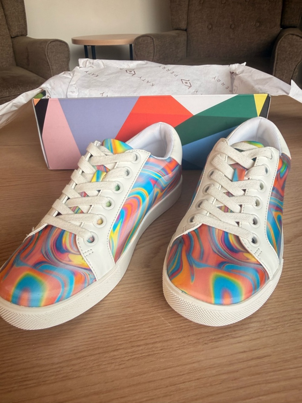 Katy Perry The Rizzo Rainbow Multi Sneakers Women’s 5.5 NWT